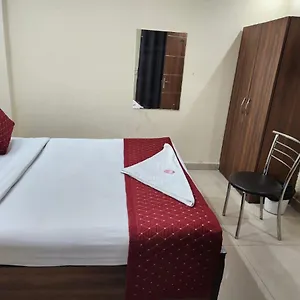 Hotel Cozy Cave, New Delhi